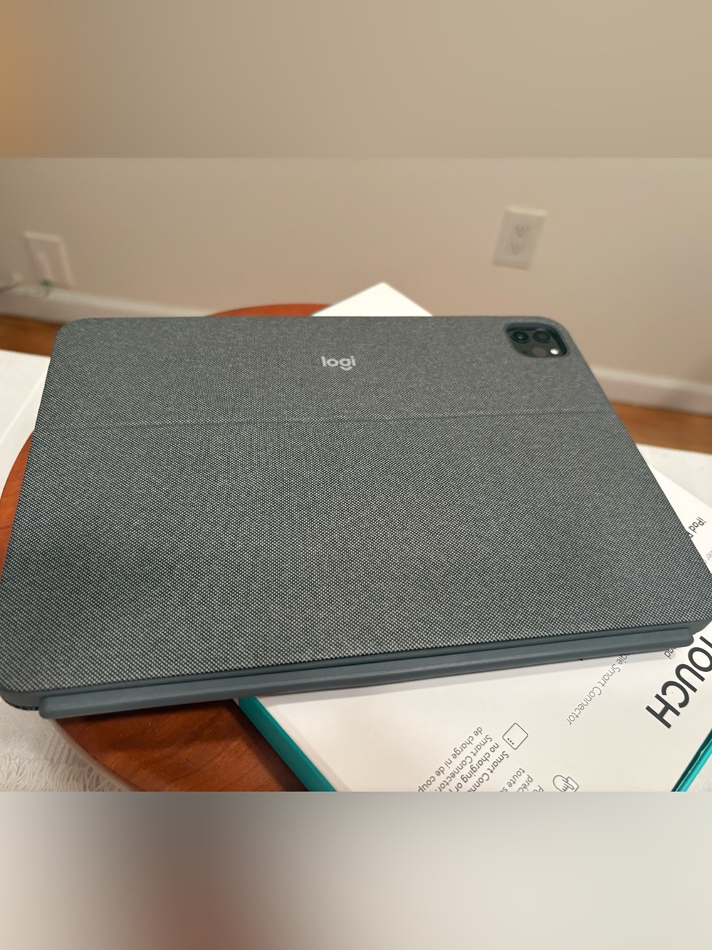 Logi Combo Touch iPad Case with Keyboard